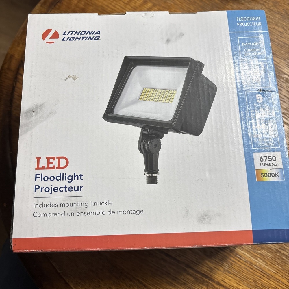 NIB Lithonia Lighting 6750/5000k Lumen LED Outdoor Switch-Controlled Floodlight